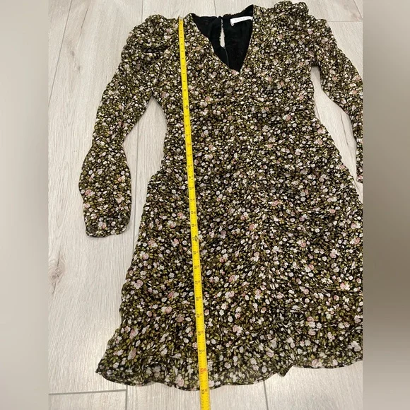 ASTR Ruched Mini Dress - Picture 14 of 16